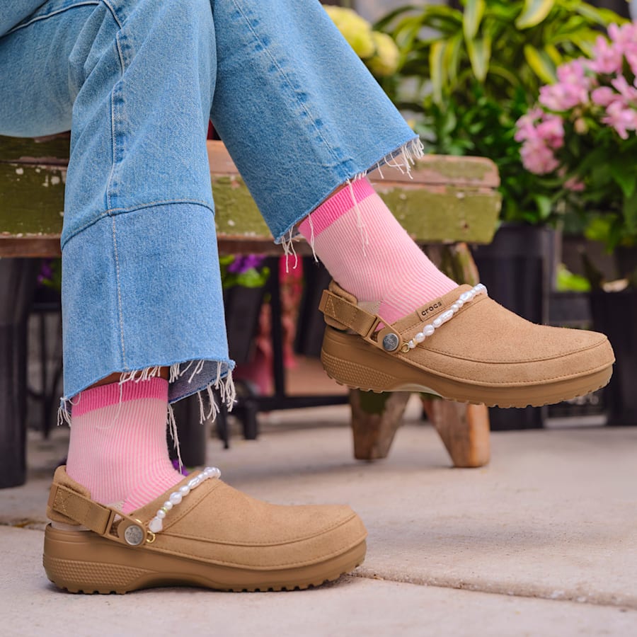 Crocs - Classic Crafted Vegan Suede Clog Women|Men