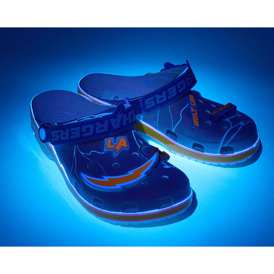 Crocs - NFL Los Angeles Chargers Classic Clog Women|Men
